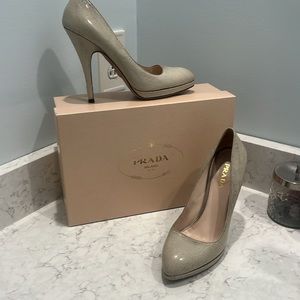 Prada Gray/Taupe Marbled Leather Heels 🩶